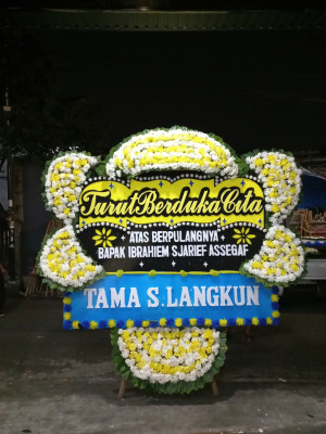 Papan Bunga Duka di Siwalan